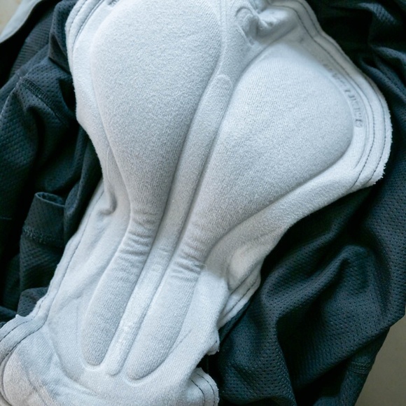 Pearl Izumi Mountain Biking Shorts - Picture 2 of 7